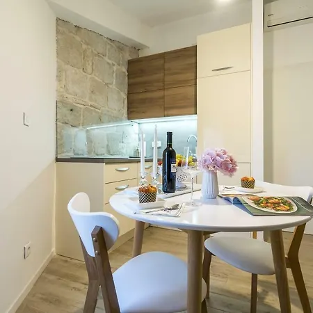 Petar In Old Part Of Town Сплит