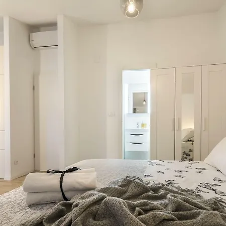 Petar In Old Part Of Town Apartment Split